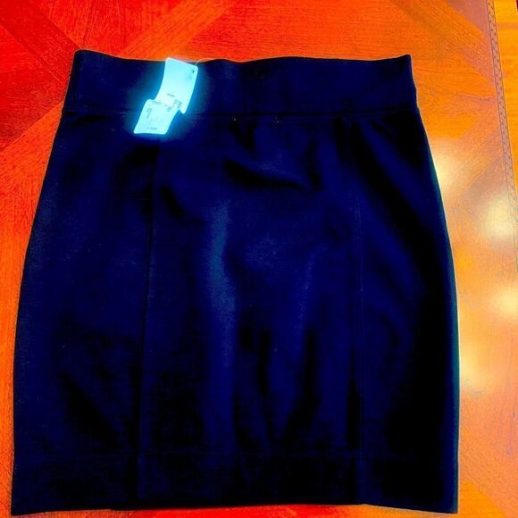 Lacoste pima cotton skirt size 6, NWT - Picture 2 of 4